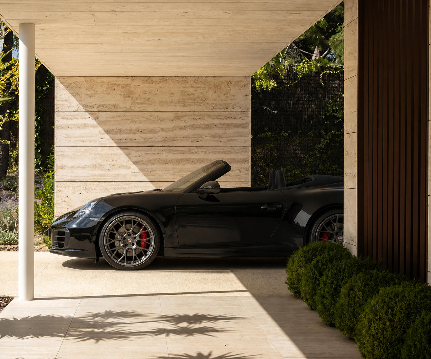 Luxury car rental